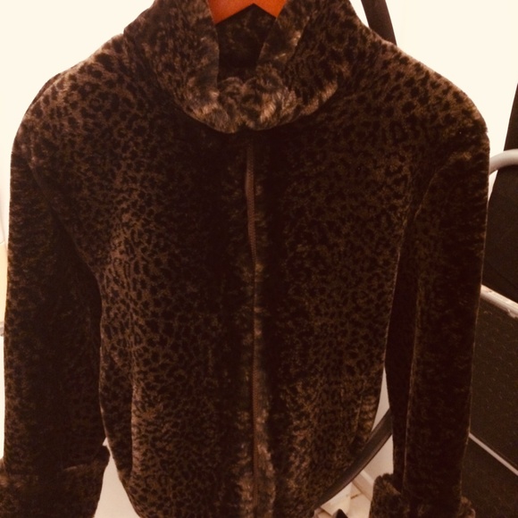 Made in Canada-Fun Faux Fur Jackets, Girls, sz 12, and sz 16 - Picture 1 of 11